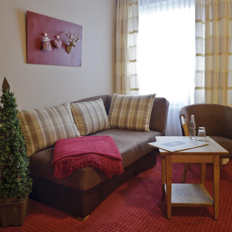 Hotel Pfeffermuehle Borchen Eksteriør billede