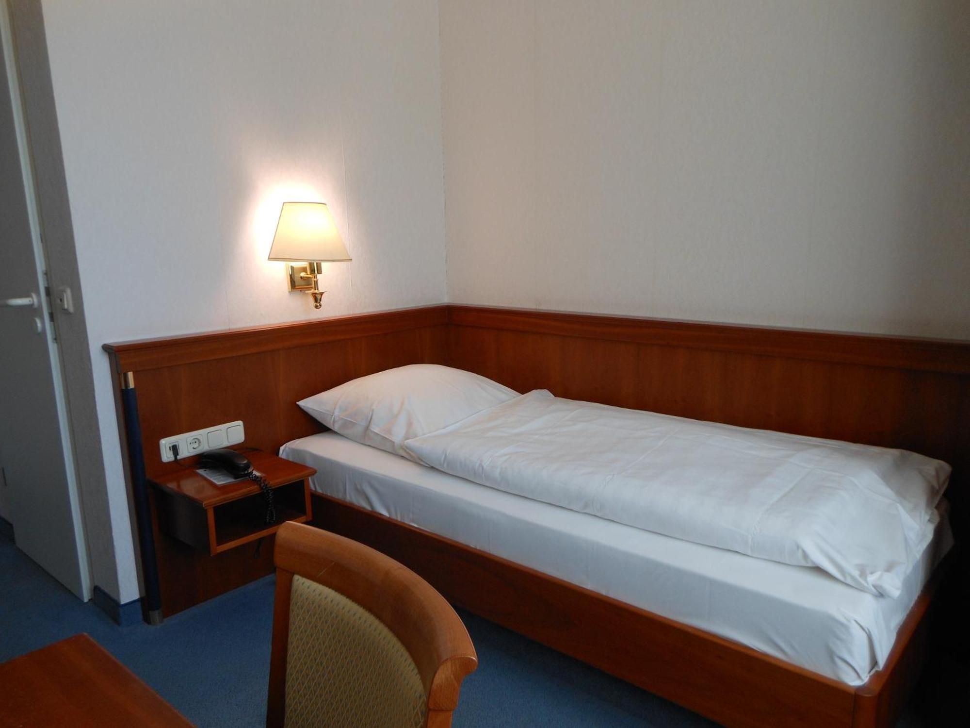 Hotel Pfeffermuehle Borchen Eksteriør billede